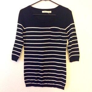 Forever 21 black and white sweater women’s size small